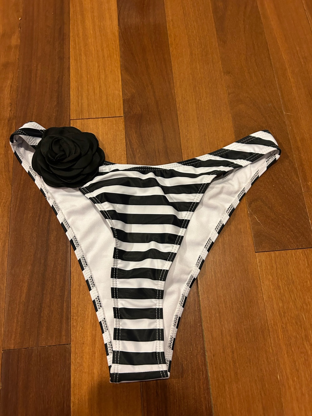Black and White Striped Bikini Bottom with Flower Accent size L NWOT